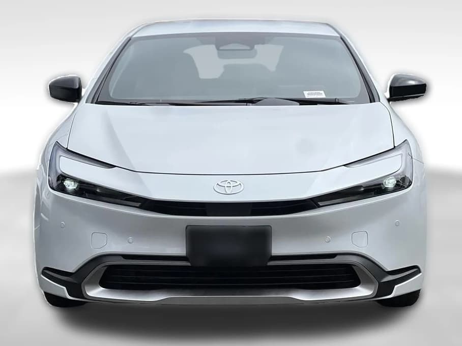 Toyota Prius Plug-In Hybrid SE (Natl) 2027 — side view