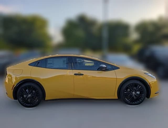 Toyota Prius Plug-In Hybrid Nightshade (Natl) 2026 — side view
