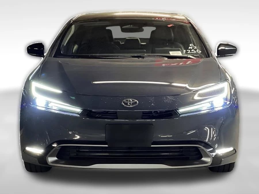 Toyota Prius Limited AWD (Natl) 2027 — side view