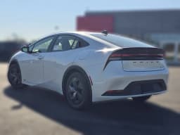 Toyota Prius LE AWD (Natl) 2027 — side view