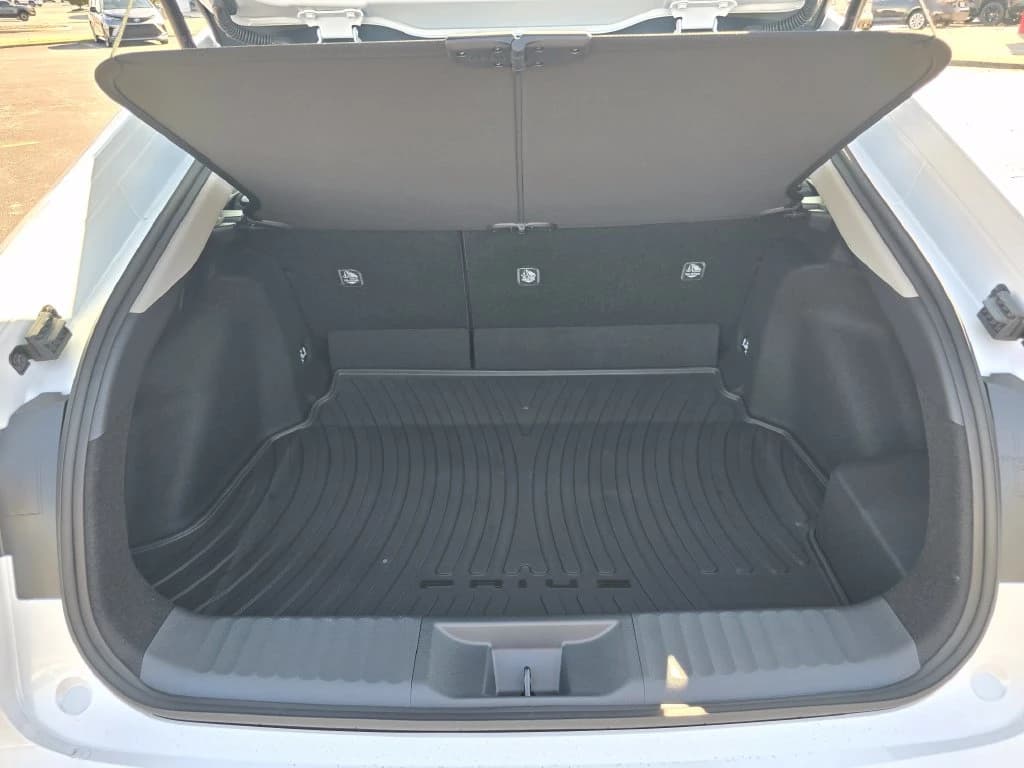 Toyota Prius LE AWD (Natl) 2027 — side view