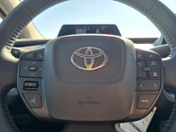 Toyota Prius LE AWD (Natl) 2027 — side view
