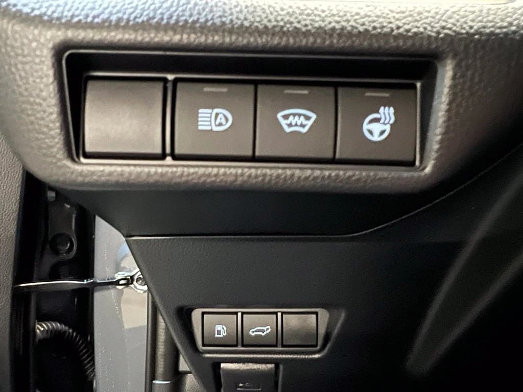 Toyota Prius Limited AWD (Natl) 2027 — side view