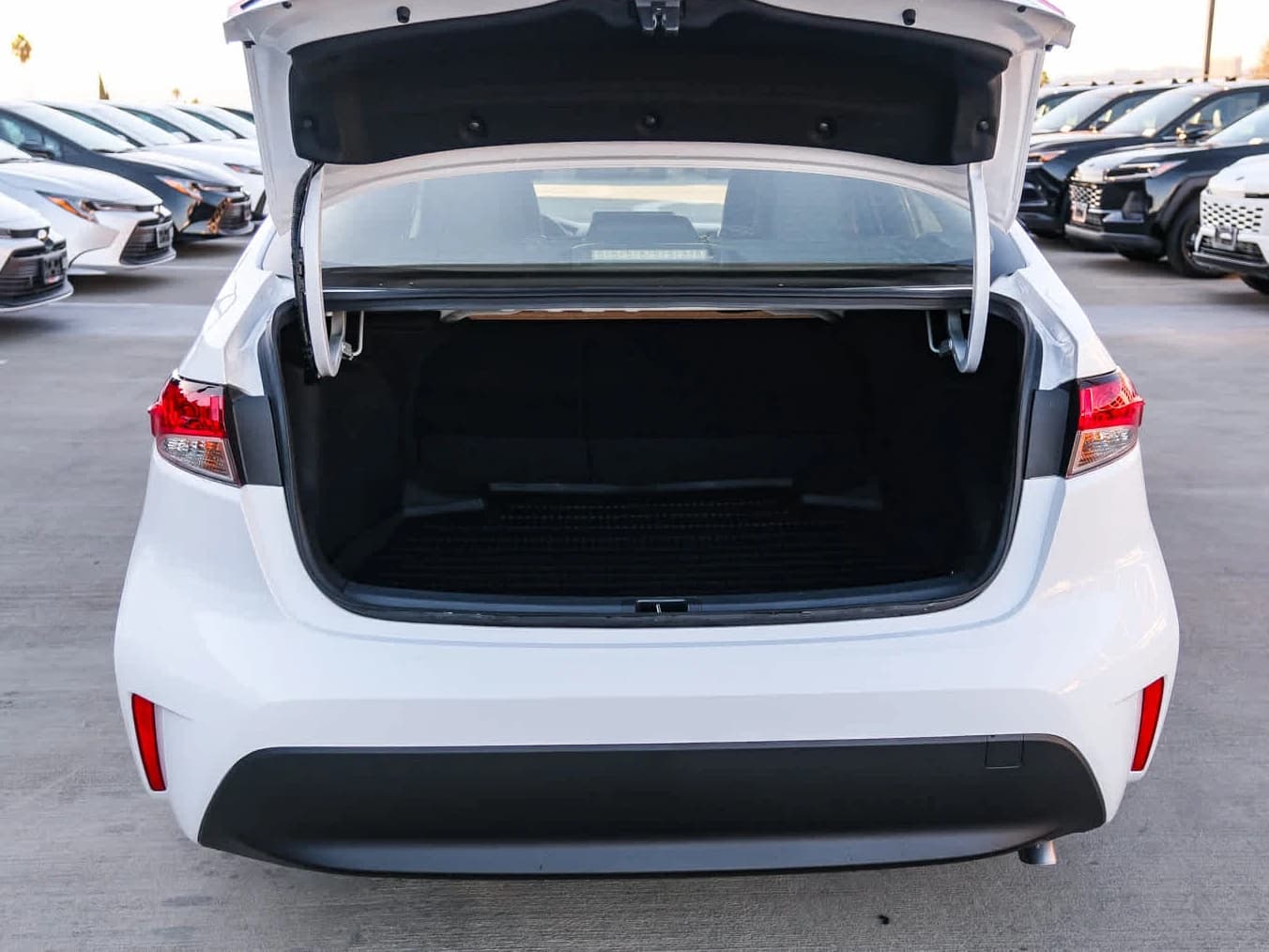 Toyota Corolla LE CVT (Natl) 2027 — side view