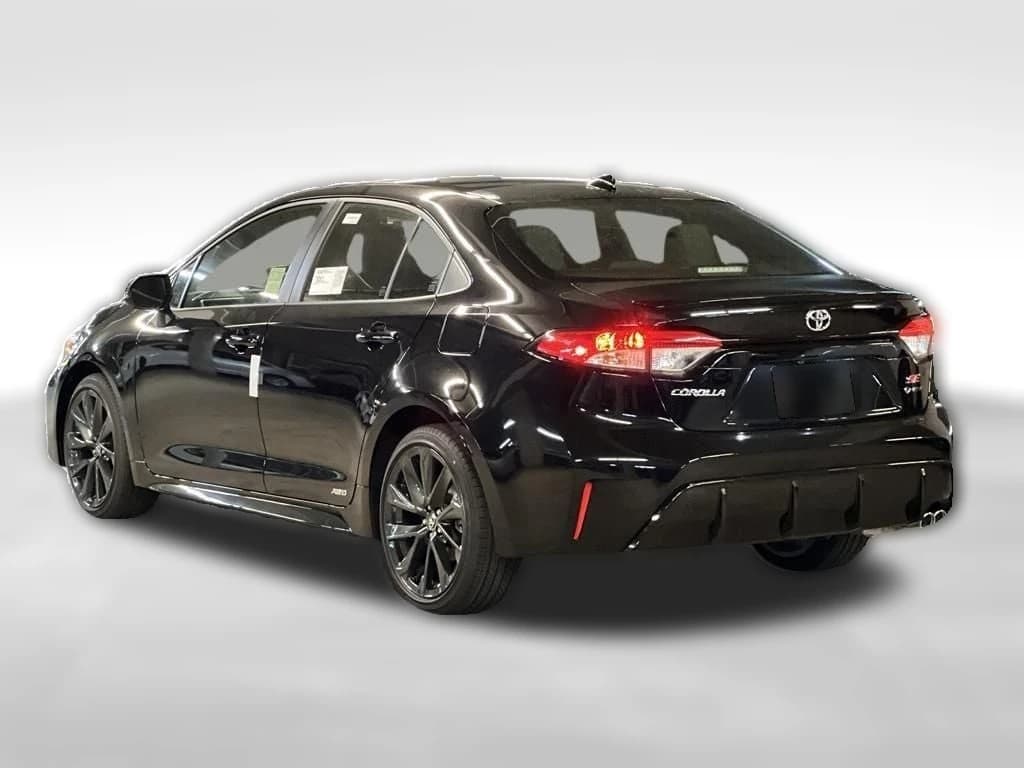 Toyota Corolla Hybrid SE AWD (Natl) 2026 — side view