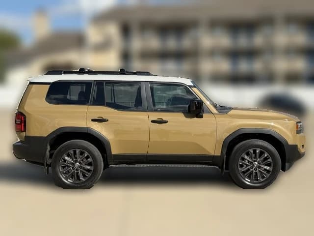 Toyota Land Cruiser Base 4WD (Natl) 2026 — side view