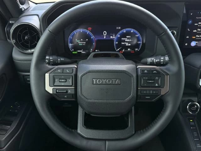Toyota Land Cruiser Base 4WD (Natl) 2026 — side view