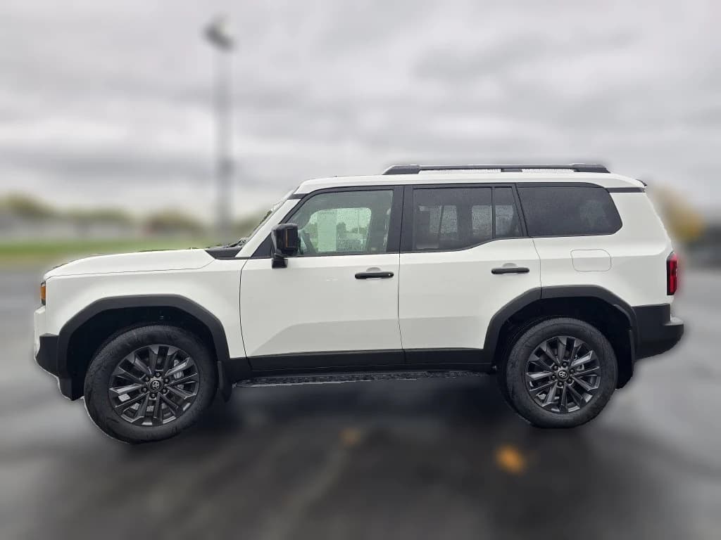 Toyota Land Cruiser Base 4WD (Natl) 2027 — side view