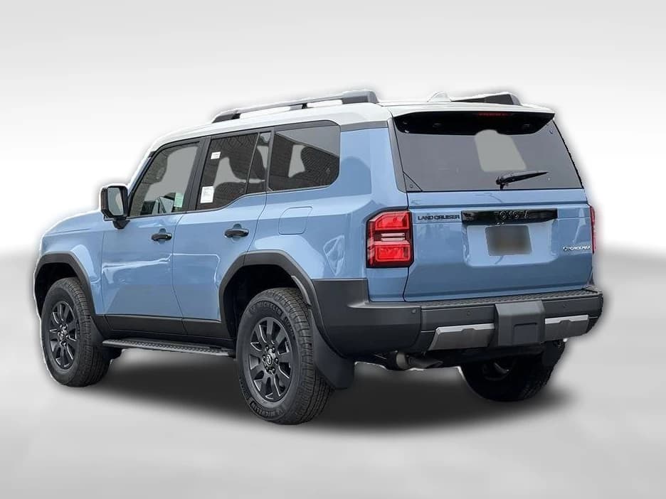 Toyota Land Cruiser Base 4WD (Natl) 2027 — side view
