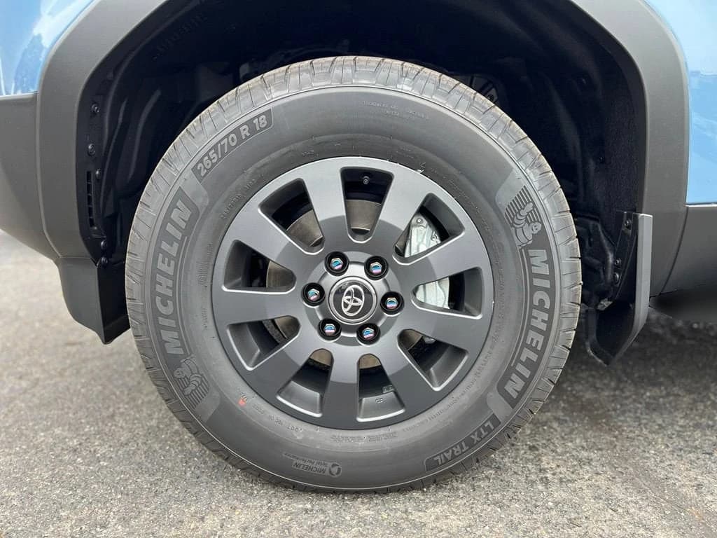 Toyota Land Cruiser Base 4WD (Natl) 2027 — side view