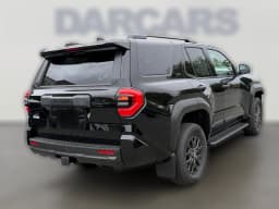 Toyota 4Runner SR5 4WD (Natl) 2026 — side view