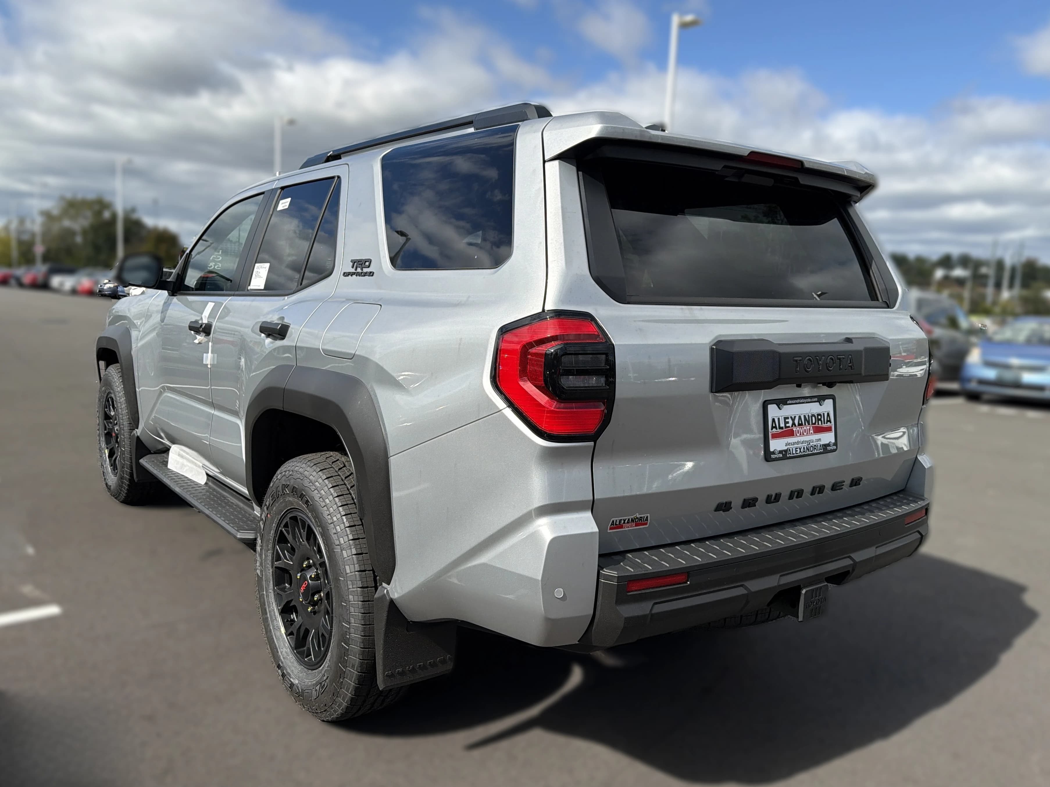 Toyota 4Runner TRD Off Road Premium 4WD (Natl) 2026 — side view