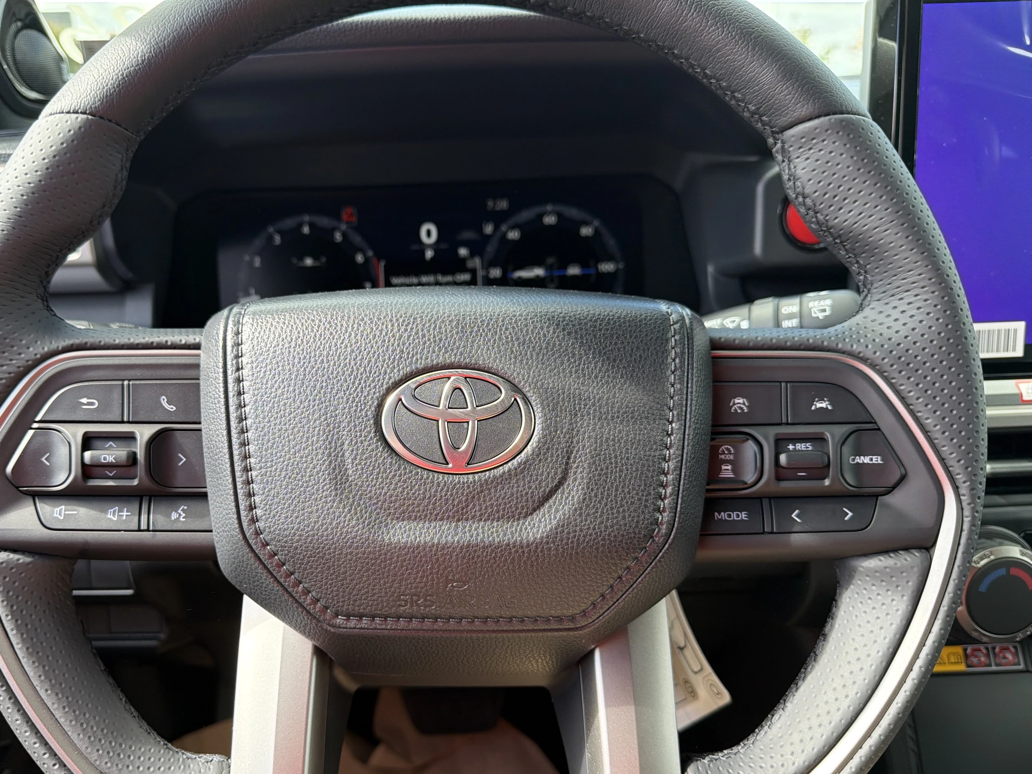Toyota 4Runner TRD Off Road Premium 4WD (Natl) 2026 — side view