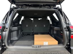 Toyota 4Runner SR5 4WD (Natl) 2026 — side view