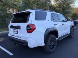 Toyota 4Runner SR5 4WD (Natl) 2026 — side view