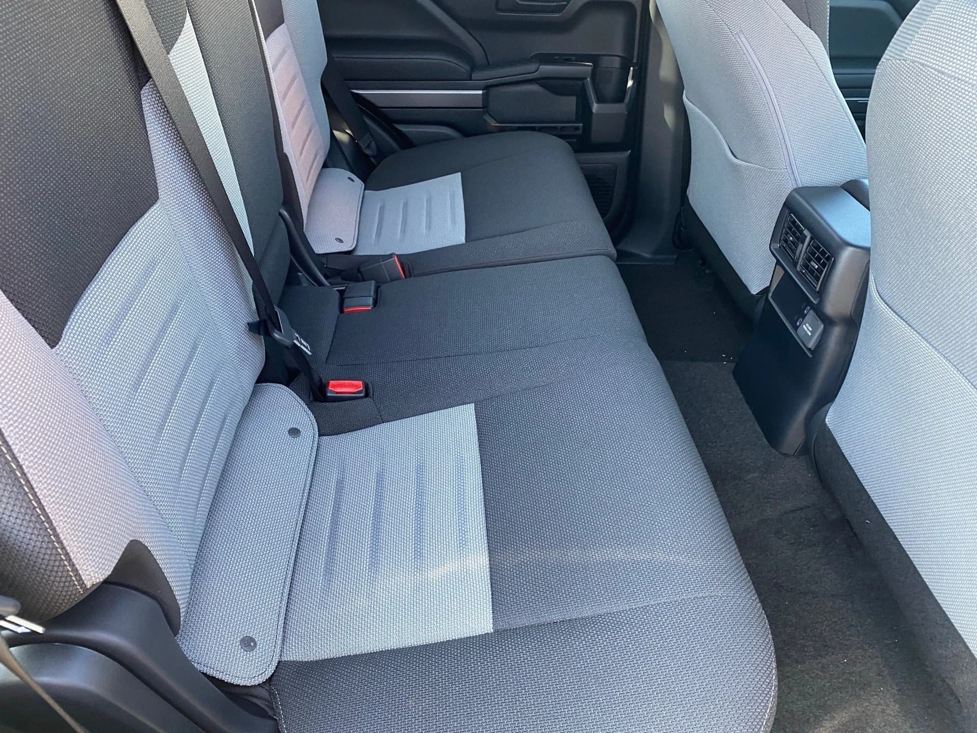 Toyota 4Runner TRD Sport 4WD (Natl) 2026 — side view