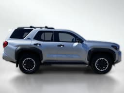 Toyota 4Runner TRD Off Road Premium 4WD (SE) 2026 — side view