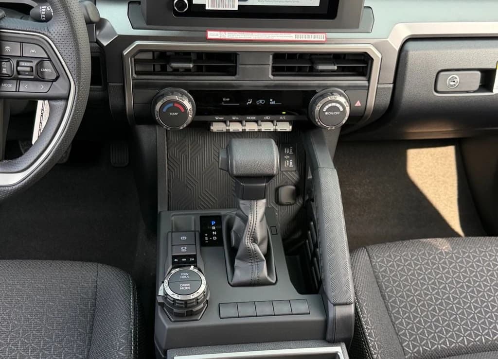 Toyota 4Runner SR5 4WD (Natl) 2026 — side view