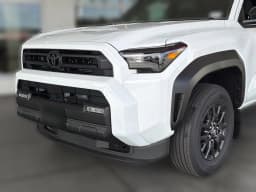 Toyota 4Runner SR5 4WD (Natl) 2026 — side view