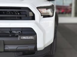 Toyota 4Runner SR5 4WD (Natl) 2026 — side view