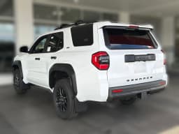 Toyota 4Runner SR5 4WD (Natl) 2026 — side view