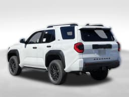 Toyota 4Runner SR5 4WD (Natl) 2026 — side view