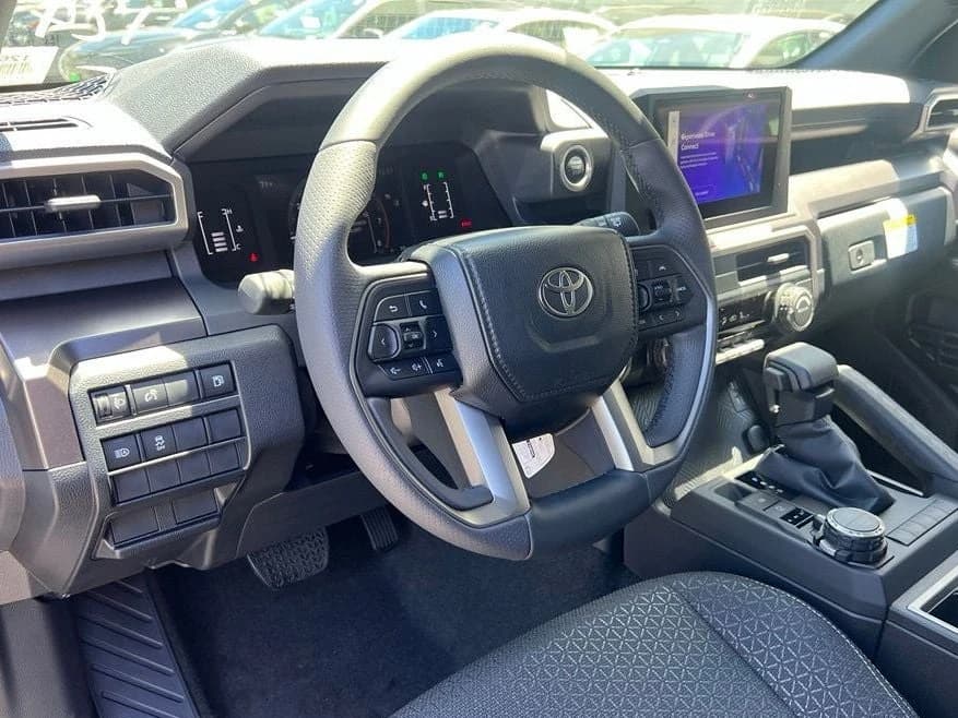 Toyota 4Runner SR5 4WD (Natl) 2026 — side view