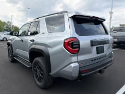 Toyota 4Runner SR5 4WD (Natl) 2026 — side view