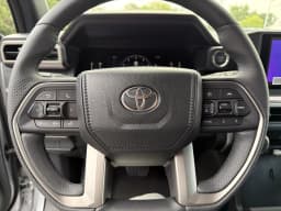 Toyota 4Runner SR5 4WD (Natl) 2026 — side view