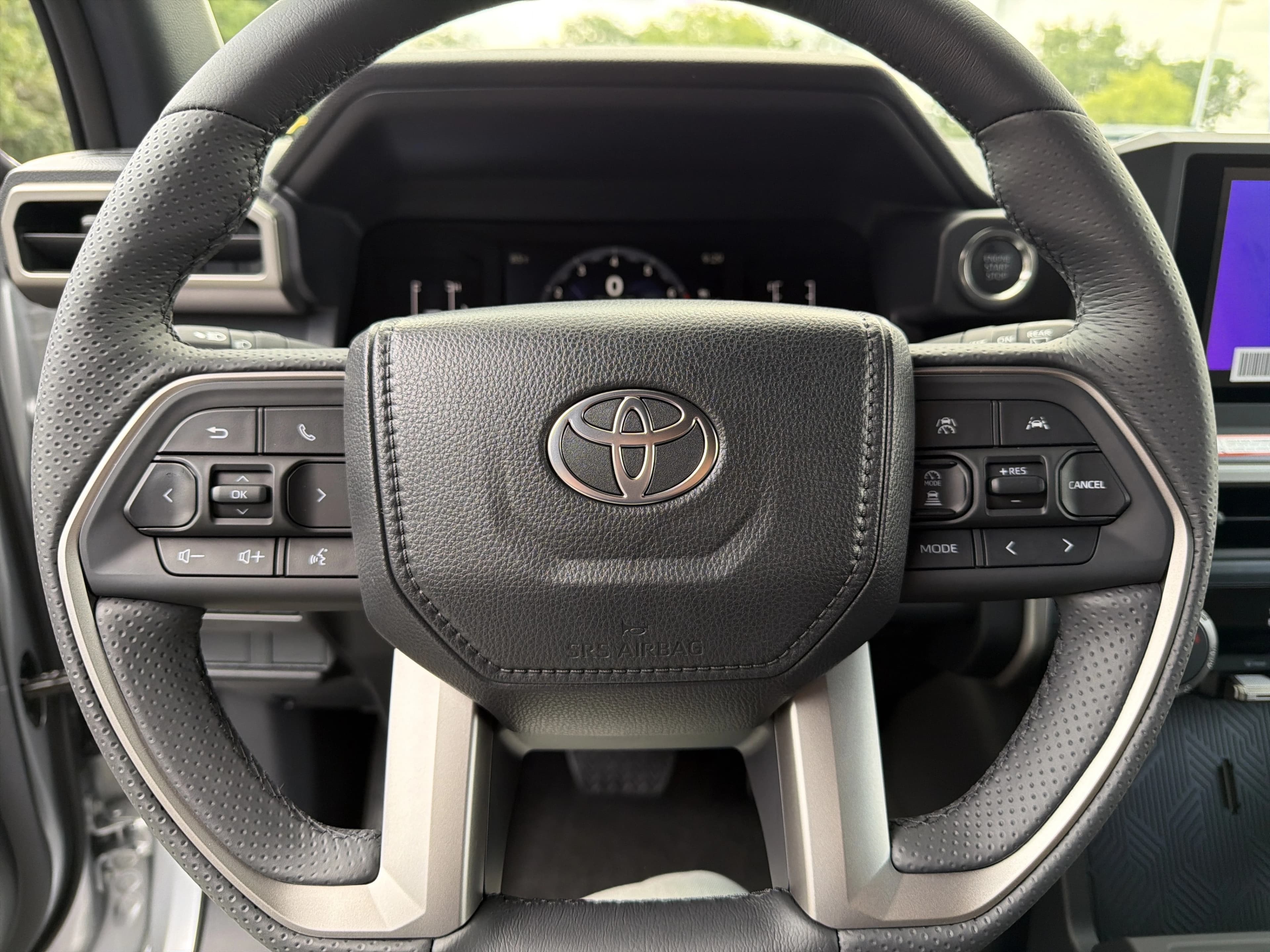 Toyota 4Runner SR5 4WD (Natl) 2026 — side view