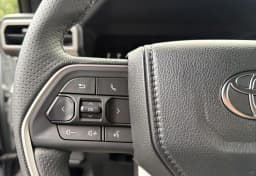 Toyota 4Runner SR5 4WD (Natl) 2026 — side view