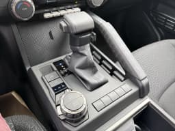 Toyota 4Runner SR5 4WD (Natl) 2026 — side view