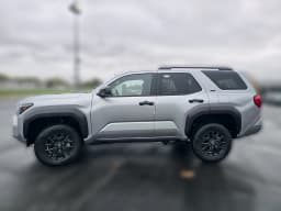 Toyota 4Runner SR5 4WD (Natl) 2026 — side view