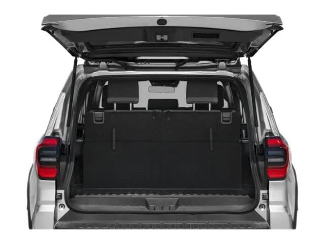 Toyota 4Runner SR5 4WD (Natl) 2026 — side view