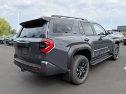Toyota 4Runner SR5 4WD (Natl) 2026 — side view
