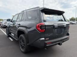 Toyota 4Runner SR5 4WD (Natl) 2026 — side view