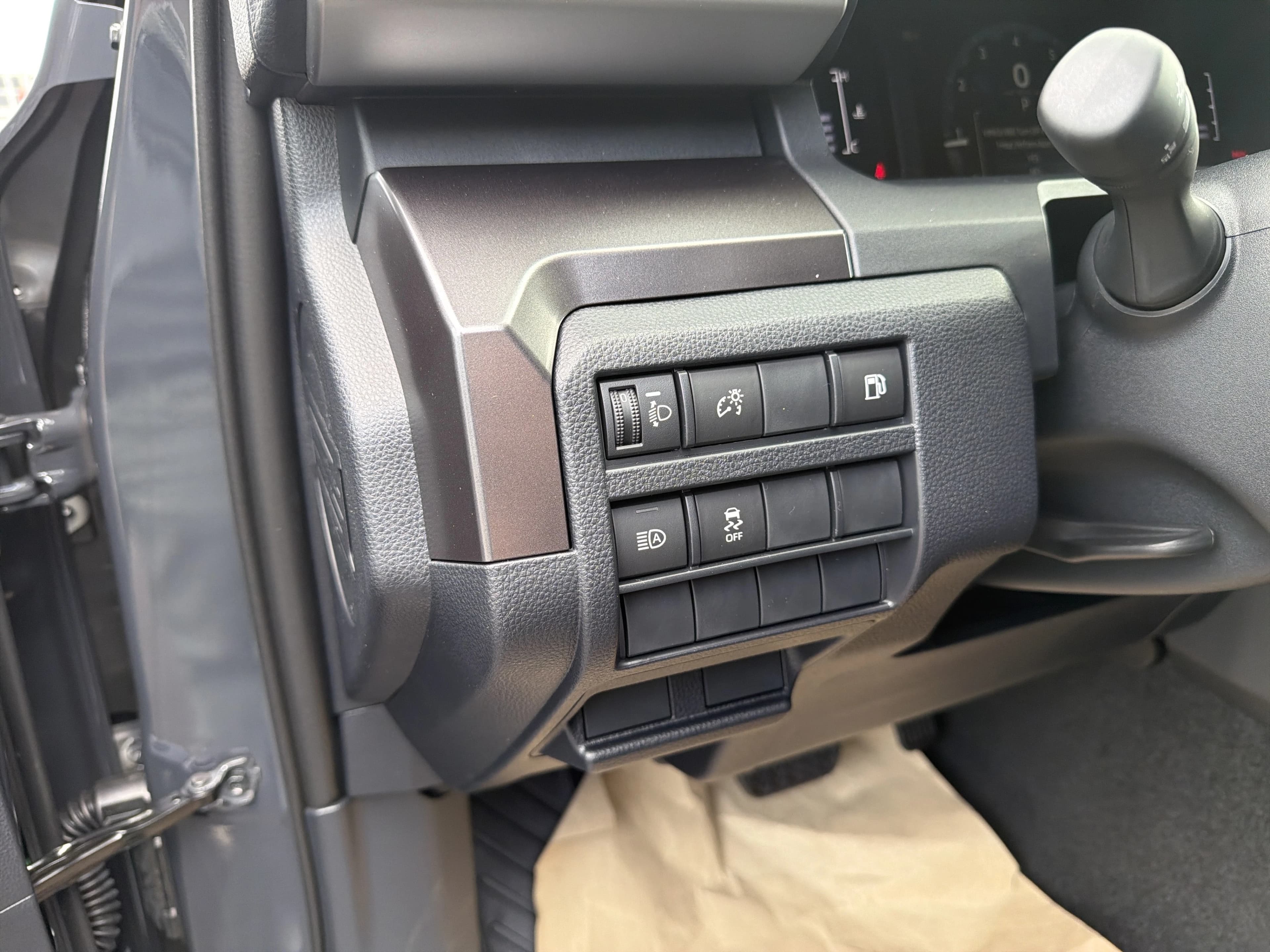 Toyota 4Runner SR5 4WD (Natl) 2026 — side view