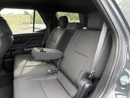 Toyota 4Runner SR5 4WD (Natl) 2026 — side view