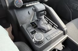 Toyota 4Runner SR5 4WD (Natl) 2026 — side view