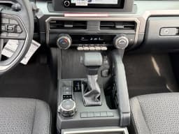 Toyota 4Runner SR5 4WD (Natl) 2026 — side view