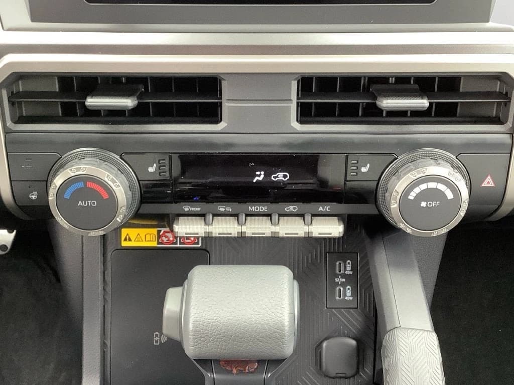 Toyota 4Runner SR5 4WD (Natl) 2026 — side view
