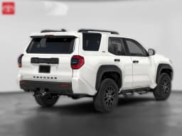 Toyota 4Runner SR5 4WD (GS) 2026 — side view