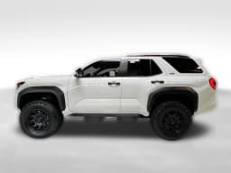 Toyota 4Runner SR5 4WD (Natl) 2026 — side view
