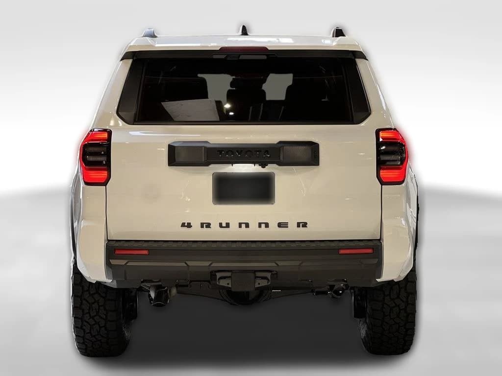 Toyota 4Runner SR5 4WD (Natl) 2026 — side view