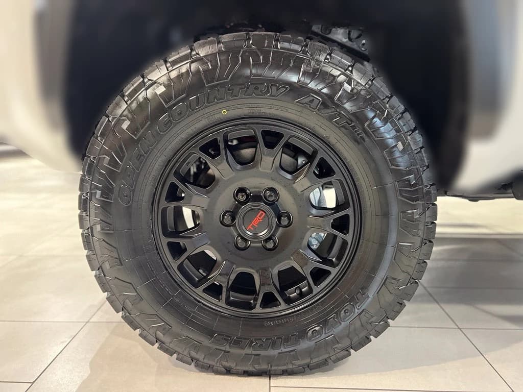 Toyota 4Runner SR5 4WD (Natl) 2026 — side view