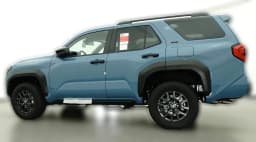 Toyota 4Runner SR5 4WD (Natl) 2026 — side view