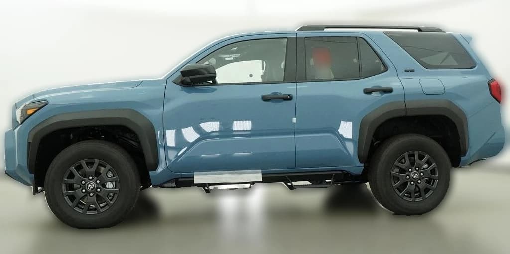 Toyota 4Runner SR5 4WD (Natl) 2026 — side view