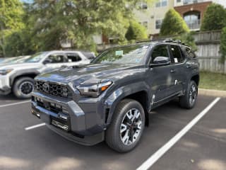 Toyota 4Runner TRD Sport Premium 4WD (SE) Toyota 4Runner TRD Sport Premium 4WD (SE)