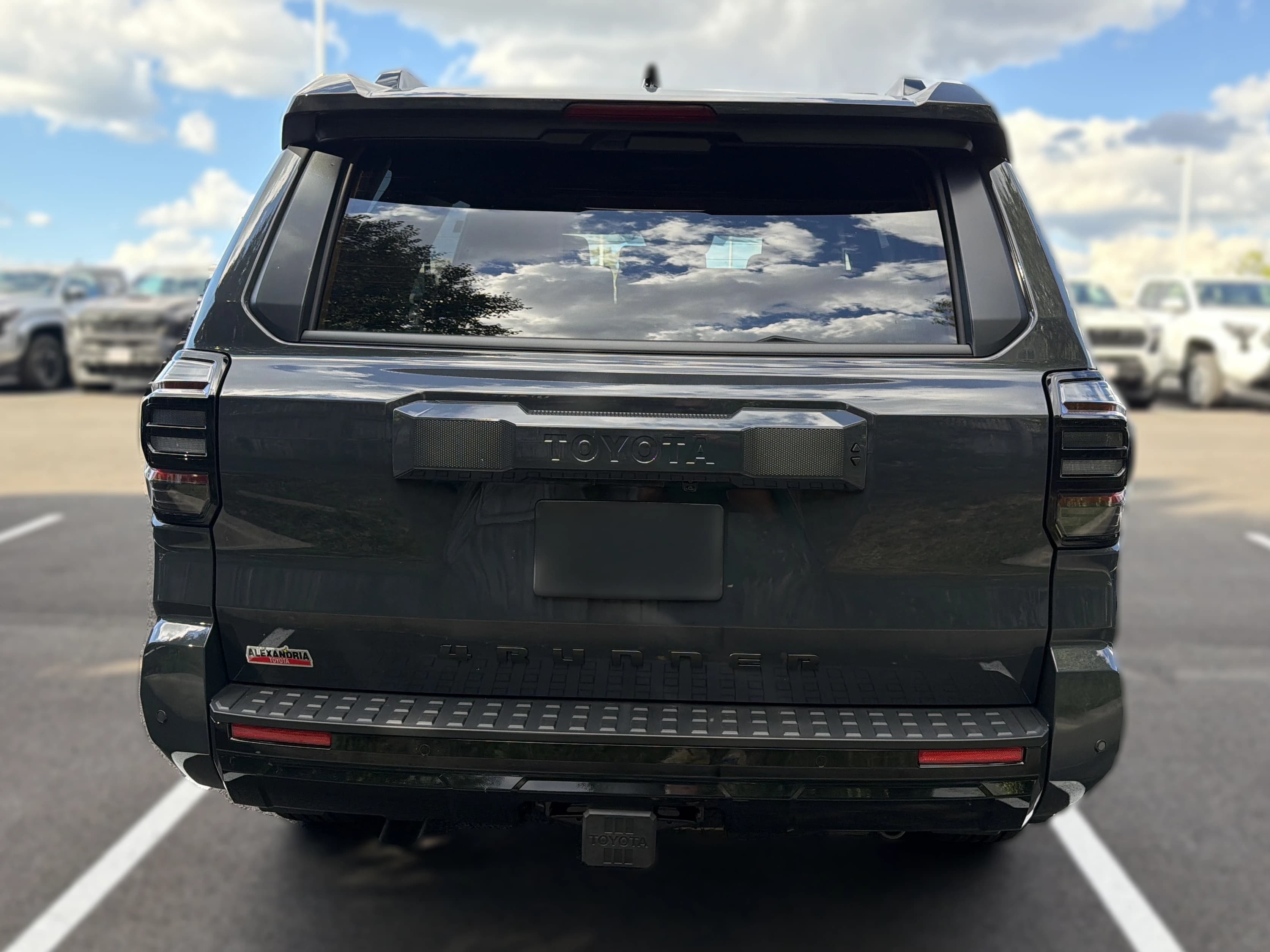 Toyota 4Runner TRD Sport Premium 4WD (SE) 2026 — side view