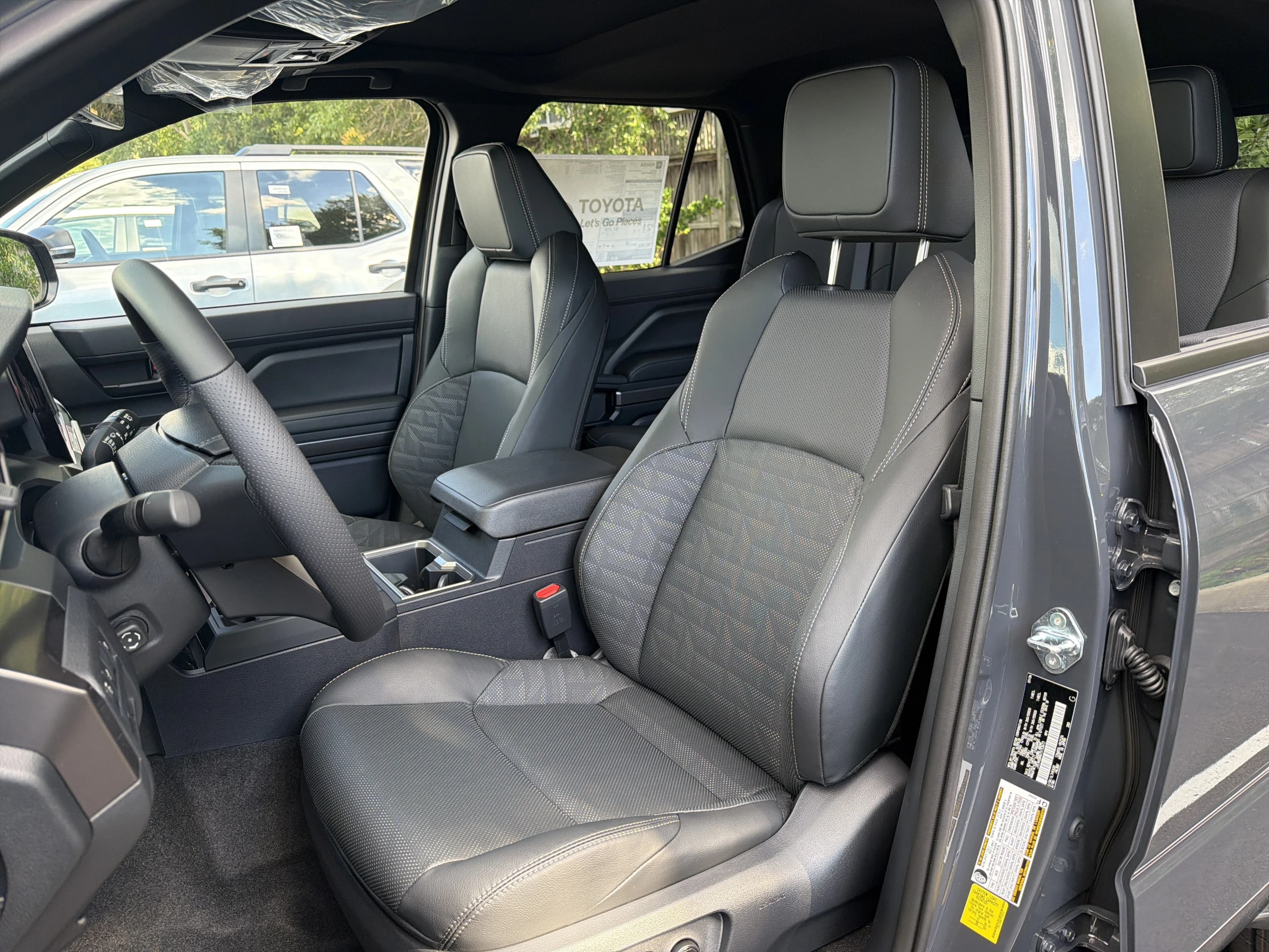 Toyota 4Runner TRD Sport Premium 4WD (SE) 2026 — side view